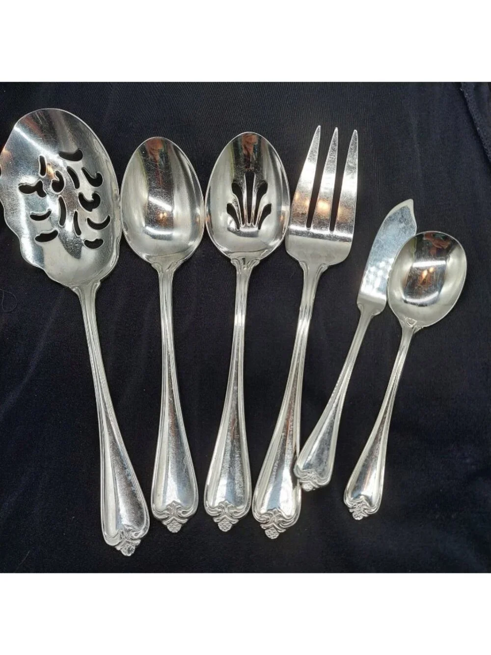 Reed & Barton Stainless Serving Spoons Fork Knife Lot Of 6